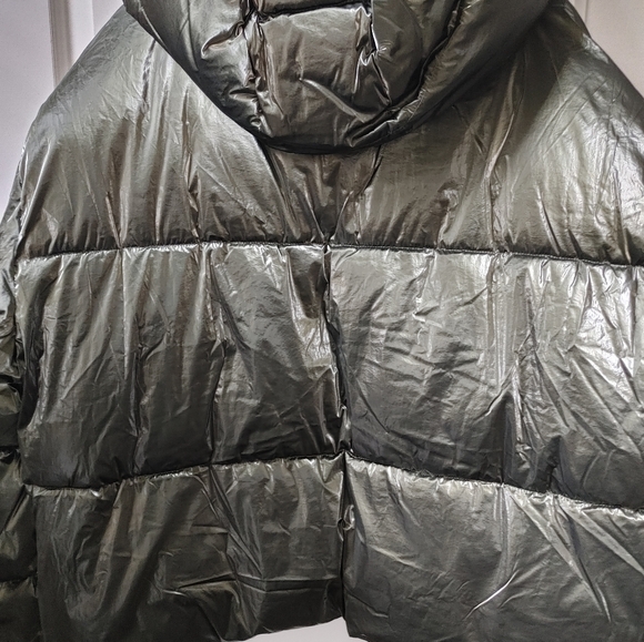 NWT Women's GAP Dark Olive Big Puff Primaloft Cropped Oversized Jacket ~ XXL - Picture 10 of 16